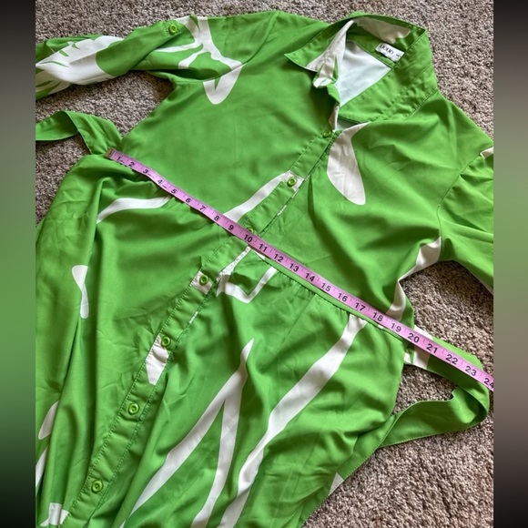 UOUO by NB.co Button Front Green Print Shirt Dress with tie Waist
size Medium - Picture 10 of 10